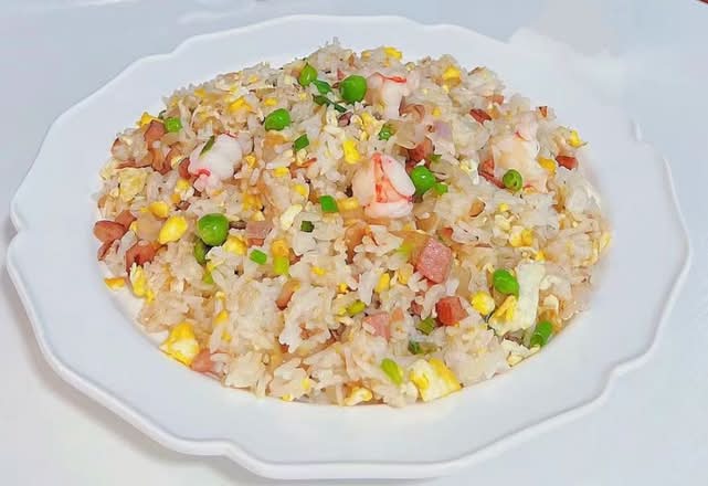 37. Combination Fried Rice / 定綜合蛋炒飯
